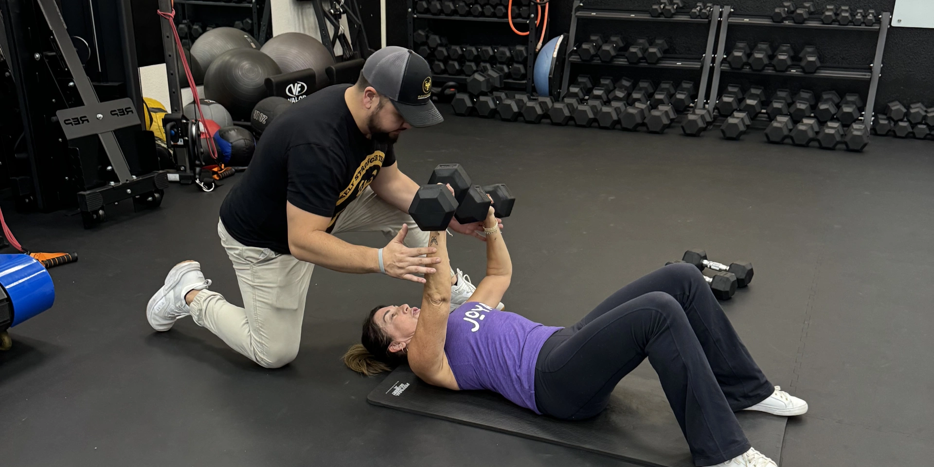 golden_state_fitness_and_performance_coach_helping_with_training Golden State Fitness & Performance Coach Helping with Training